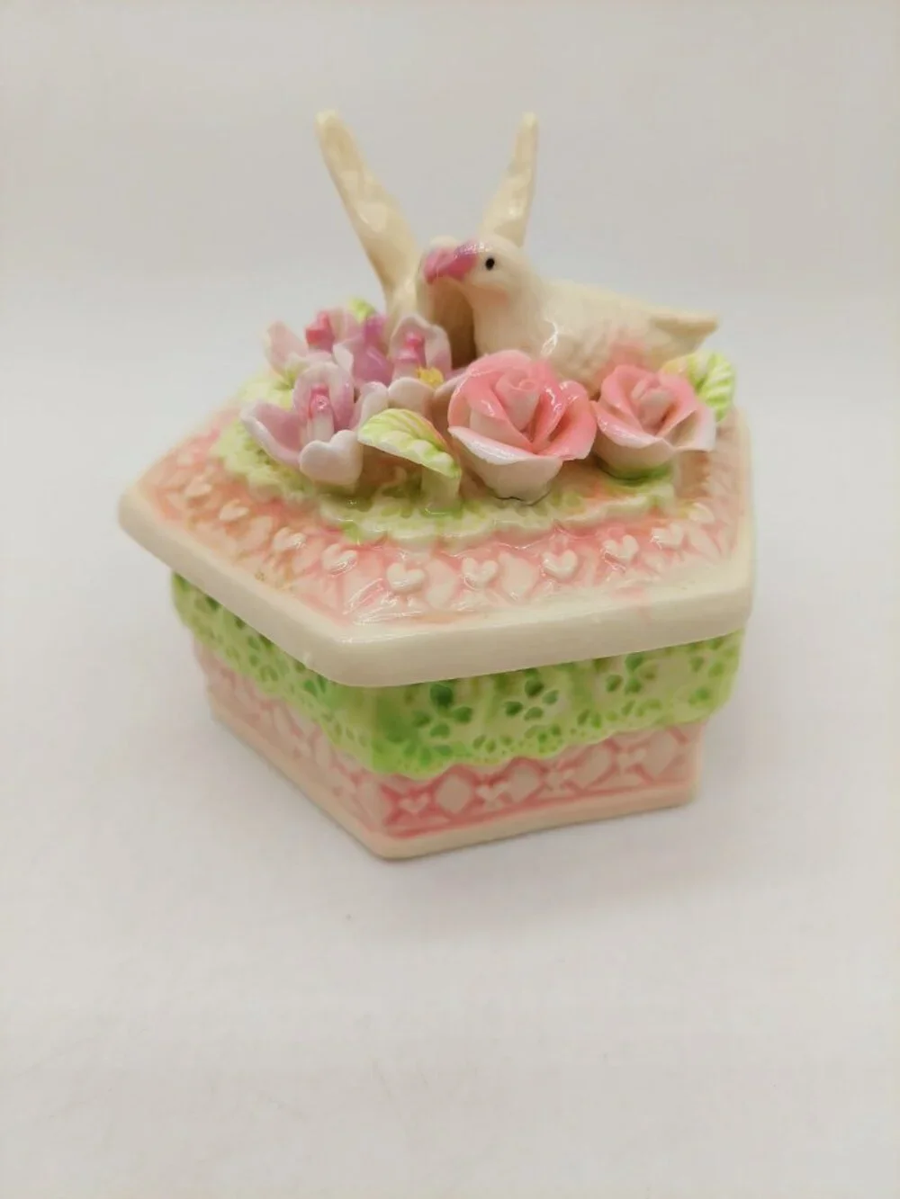 Trinket Box Doves Birds Floral Designs No Chips Vintage Multicolor